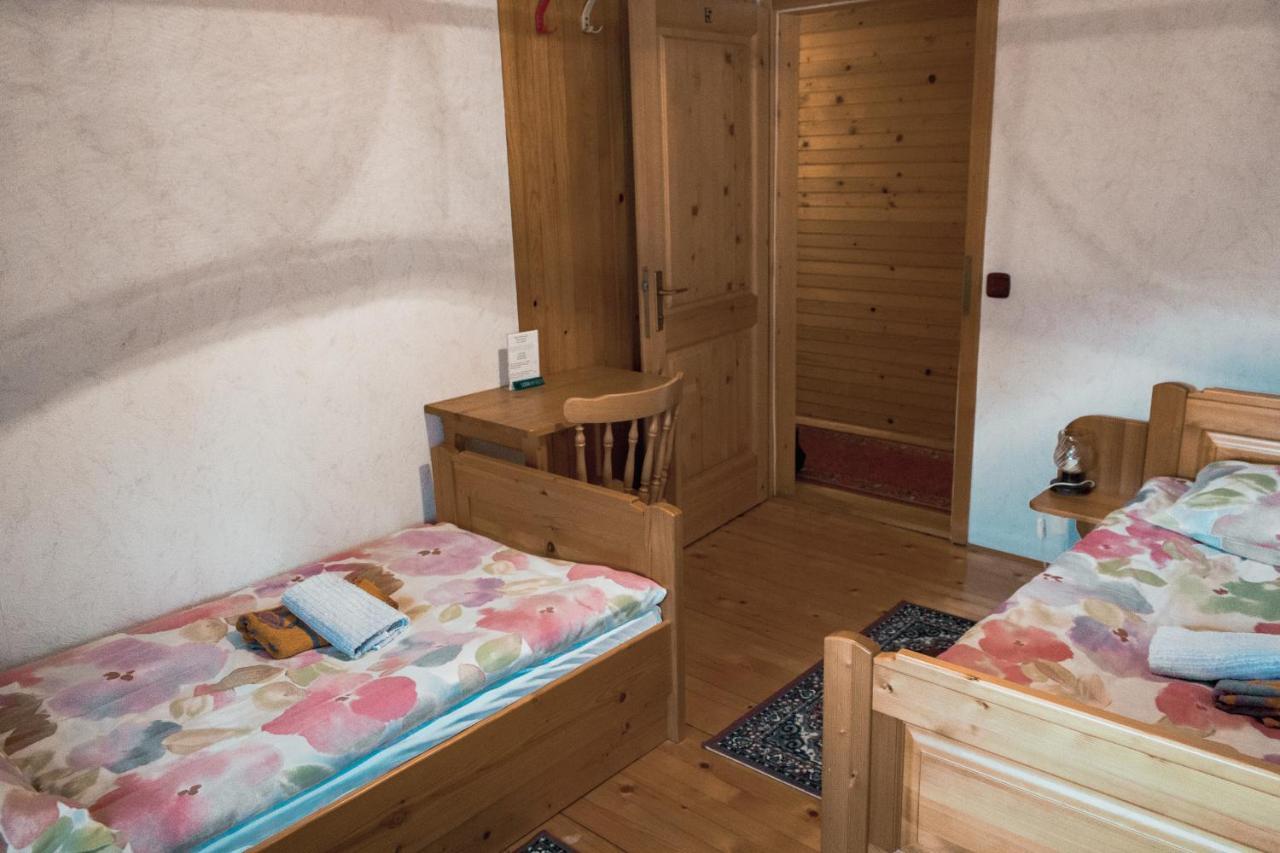 Penzijon Urbanc Bed & Breakfast Lovrenc na Pohorju Eksteriør bilde